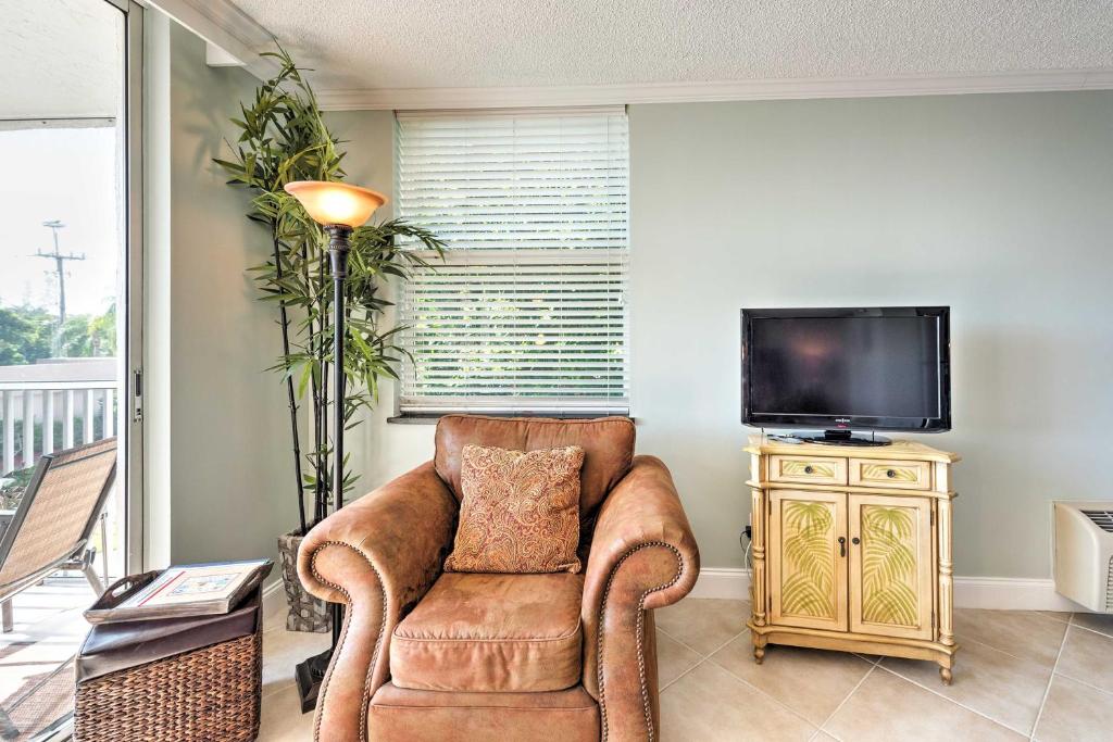 Chic Bonita Springs Studio with Community Amenities! - image 7