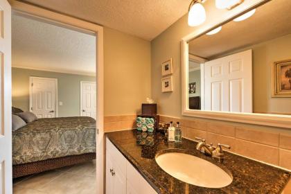 Chic Bonita Springs Studio with Community Amenities! - image 9