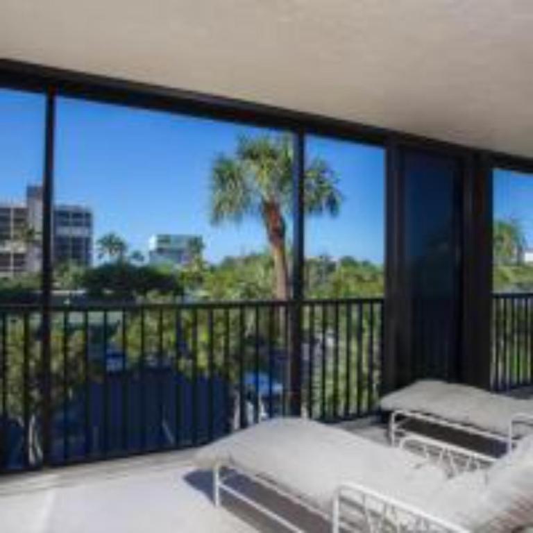 Phyllis & Tom's Bonita Beach Condo - image 6