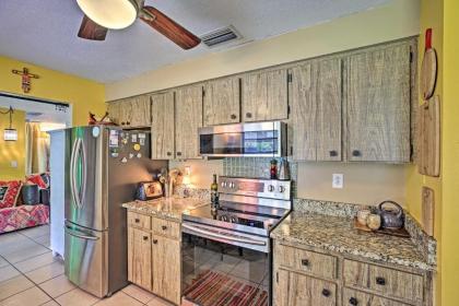 Boho-Style Escape about 3 Miles to Bonita Beach! - image 13