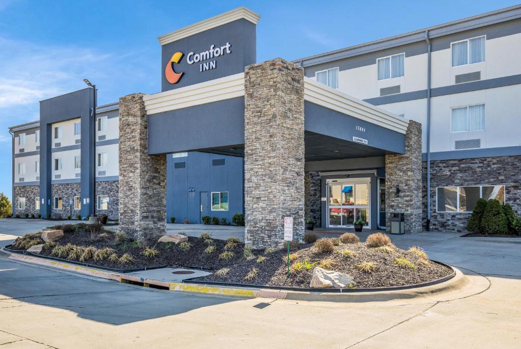 Comfort Inn Bonner Springs Kansas City - main image