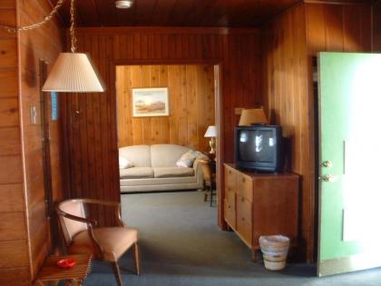 Kootenai Valley Motel - image 4