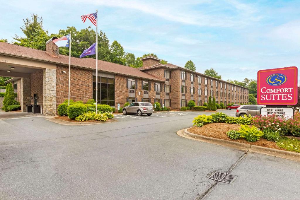 Comfort Suites Boone - University Area - image 6