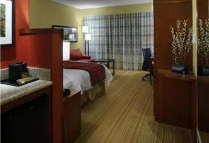 Courtyard by Marriott Boone - image 9