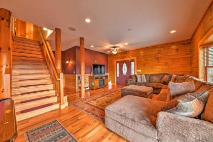 The Cozy Bear Cabin Upscale Deck and Mtn Views! - image 13