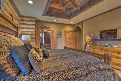 Boone Cabin with Deck Hot Tub and Mountain Views! - image 14