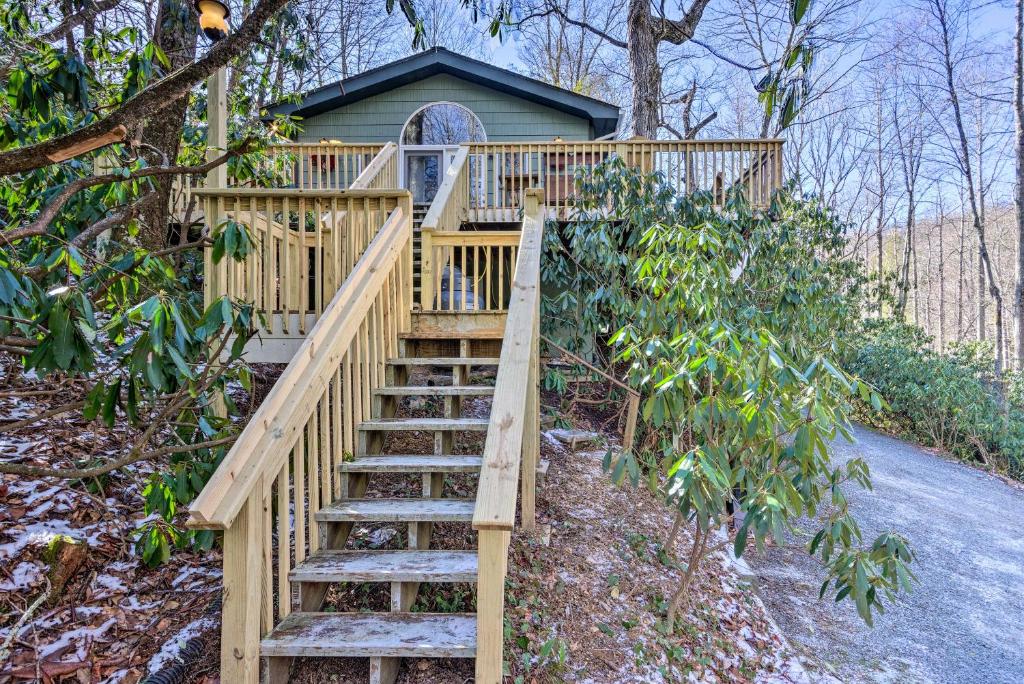 Private Blue Ridge Retreat Hot Tub and Pool Table! - image 5