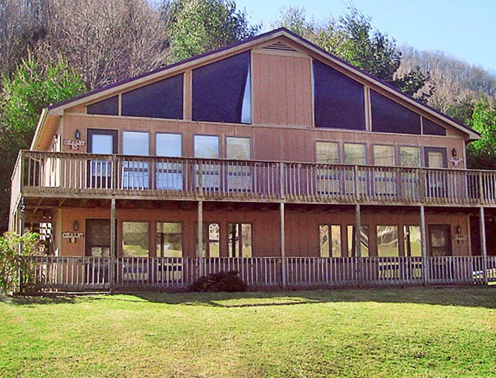 Resort Cabins and Condos Nestled in the NC Mountains - image 5