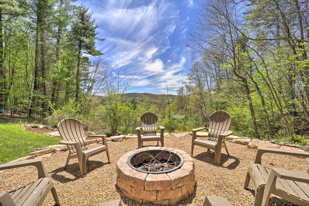 Woodsy Getaway with Hot Tub Deck and Mtn Views! - main image