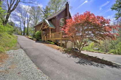 Woodsy Getaway with Hot Tub Deck and Mtn Views! - image 4