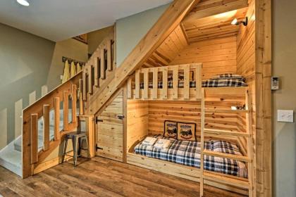 Boone Family Cabin with Private Hot Tub and View! - image 13