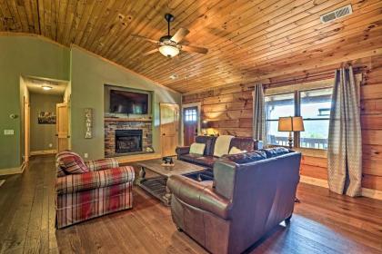 Boone Family Cabin with Private Hot Tub and View! - image 3