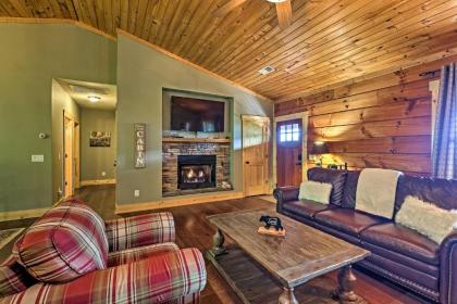 Boone Family Cabin with Private Hot Tub and View! - image 7