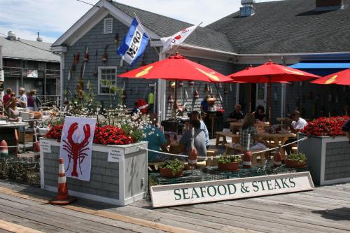 Fisherman's Wharf Inn - image 3