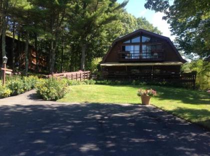 Howard House Lodge Maine