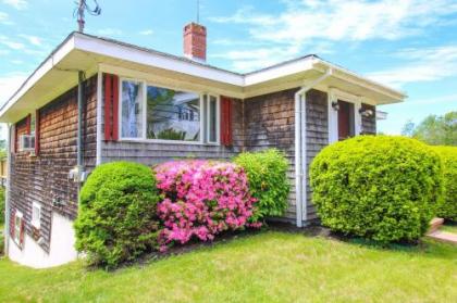 Seaside Bungalow - image 4