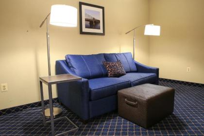 Hampton Inn Bordentown - image 11