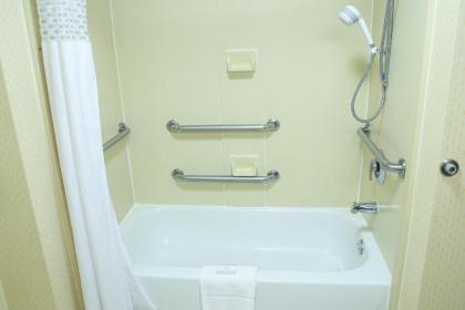 Hampton Inn Bordentown - image 8