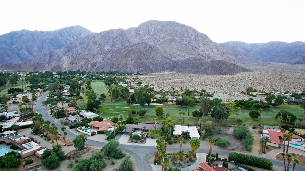 Borrego Springs Golfers Paradise with Private Pool! - image 2