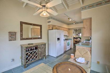 Upscale Condo with Patio and Country Club Access - image 9