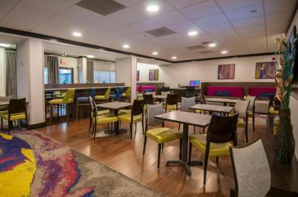 Hampton Inn Shreveport/Bossier City - image 11