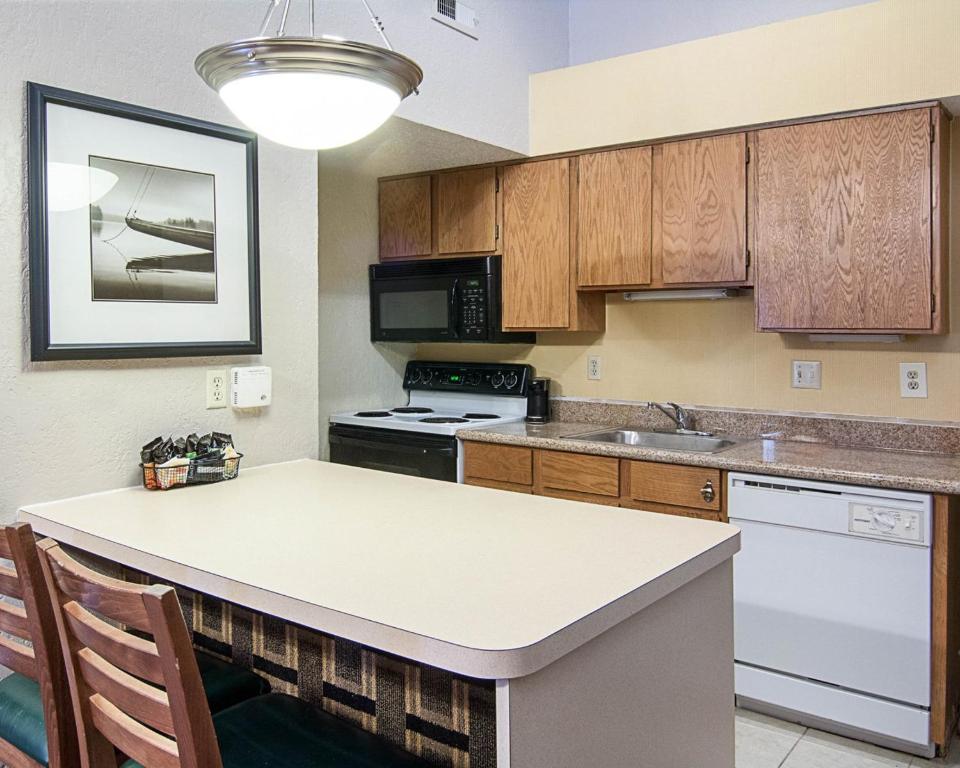 Extended Studio Suites Hotel- Bossier City - image 5