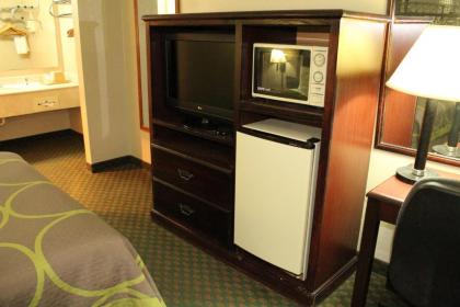 Super 8 by Wyndham Bossier City/Shreveport Area - image 11