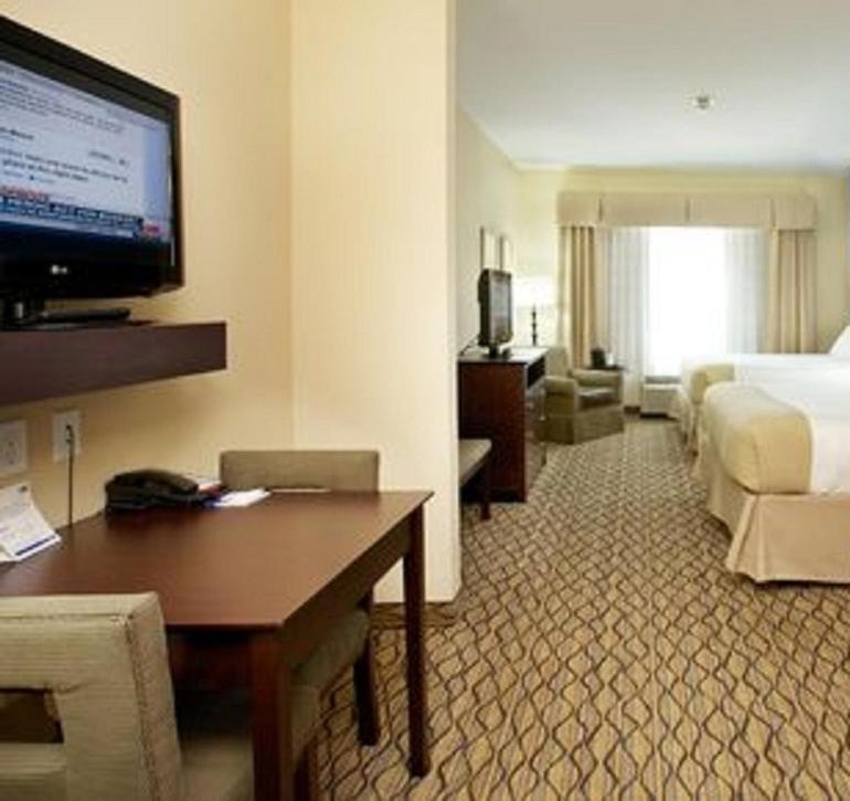 Holiday Inn Express and Suites Bossier City Louisiana Downs an IHG Hotel - image 7