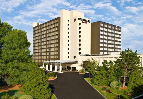 Courtyard by Marriott Boston Logan Airport - main image