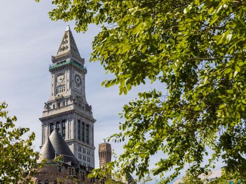 Marriott Vacation Club Pulse at Custom House Boston - main image