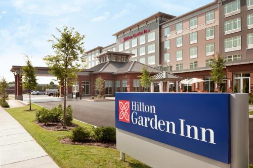 Hilton Garden Inn Boston Logan Airport - main image