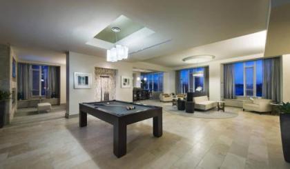 Global Luxury Suites at Boston Seaport - image 3