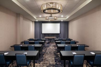 Hampton Inn by Hilton Boston Seaport - image 14