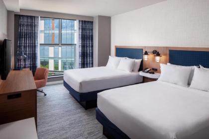 Hampton Inn by Hilton Boston Seaport - image 8