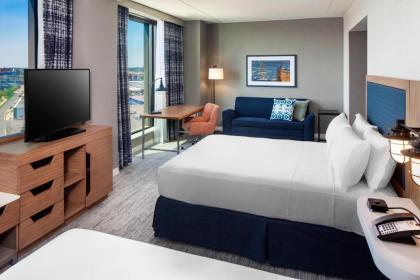 Hampton Inn by Hilton Boston Seaport - image 9