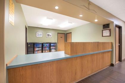 Shalom Inn Bottineau - image 9