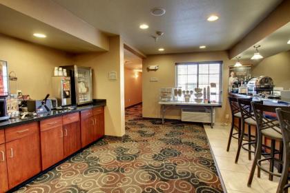 Cobblestone Inn & Suites - Bottineau - image 11