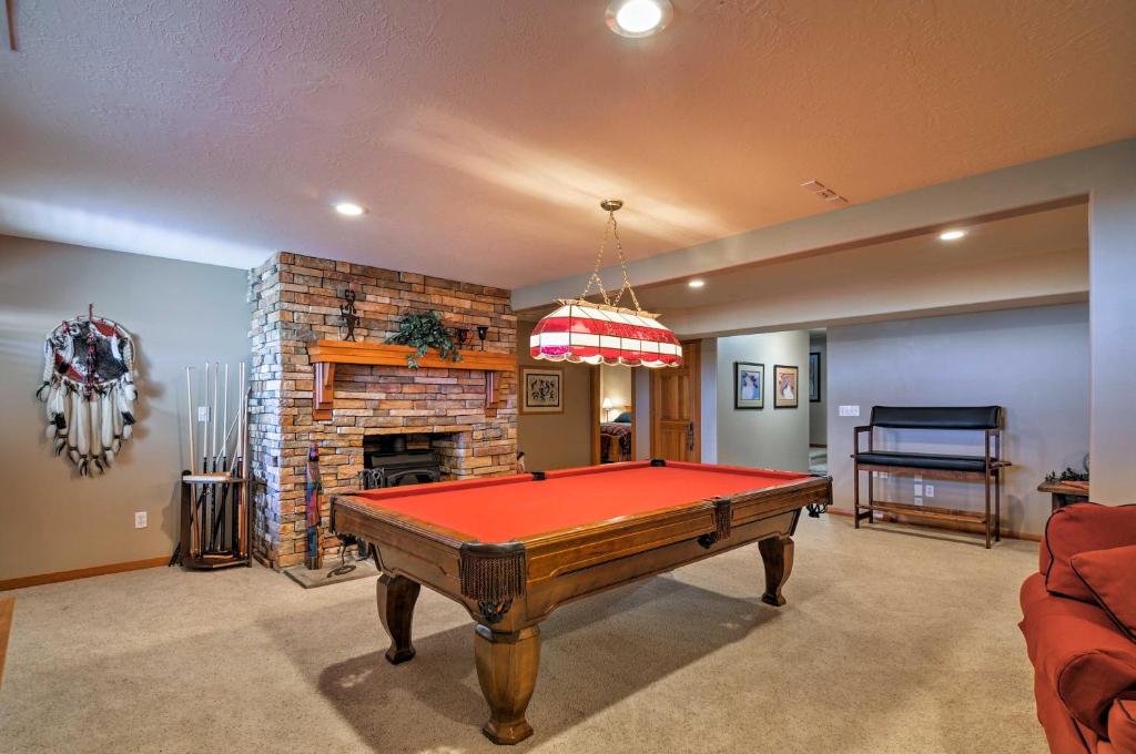 Custom Home with Decks in Boulder! Gateway to Parks! - image 4