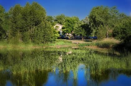 Boulder Twin Lakes Inn - image 5