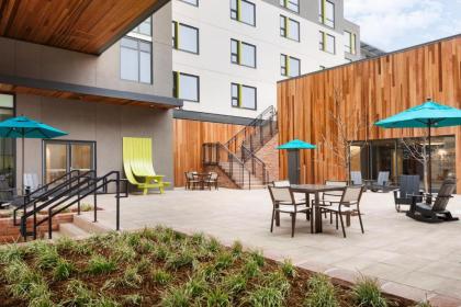 Embassy Suites By Hilton Boulder - image 10