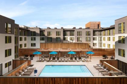 Embassy Suites By Hilton Boulder - image 4