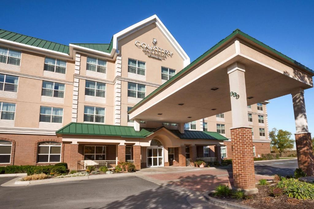 Country Inn & Suites by Radisson Bountiful UT - main image