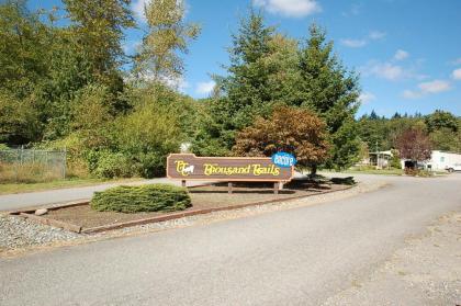 Mount Vernon Camping Resort Studio Cabin 5 - image 6