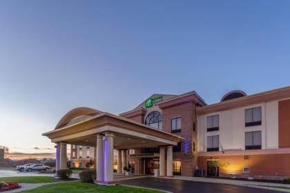 Holiday Inn Express Hotel & Suites Bowling Green an IHG Hotel - image 1