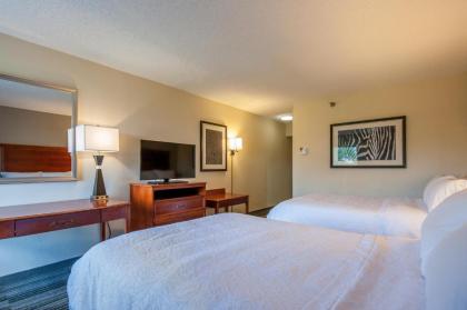 Hampton Inn Bowling Green - image 2