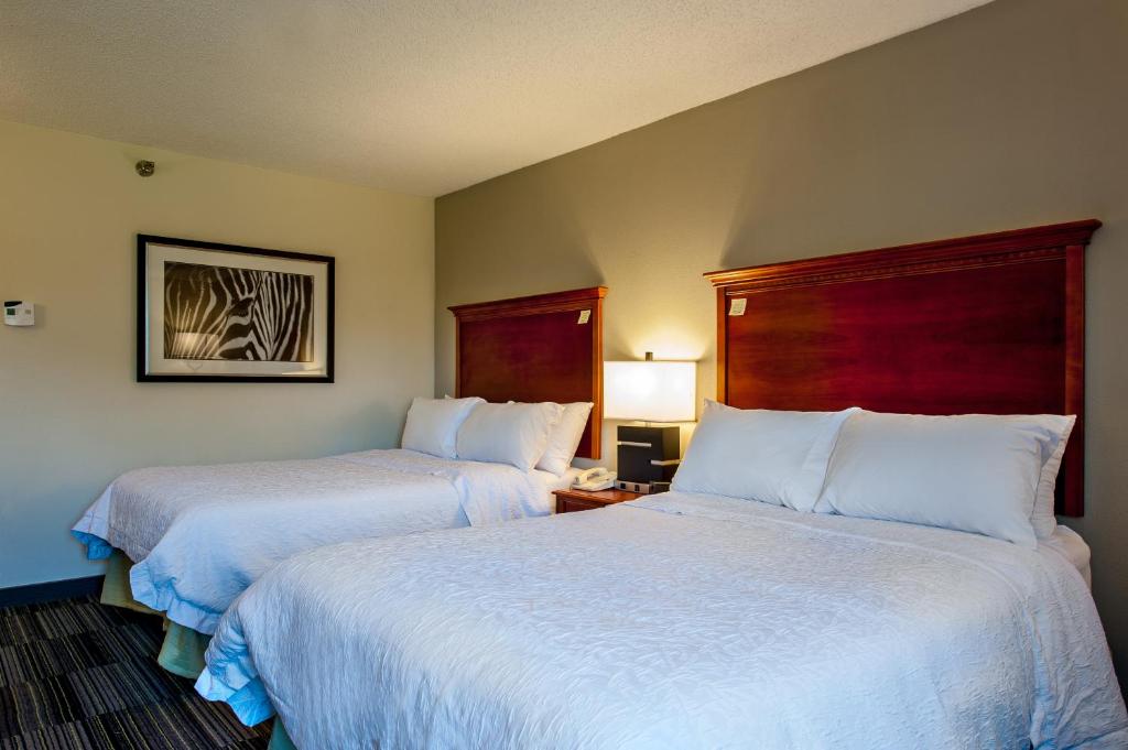 Hampton Inn Bowling Green - image 3