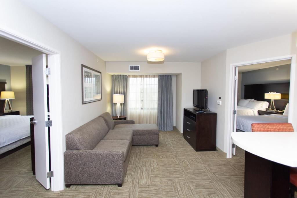 Staybridge Suites Bowling Green an IHG Hotel - image 5