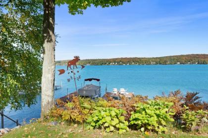 Walloon Lake Cottage - image 9