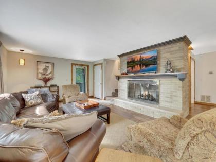 Spacious and Cozy Home in Boyne Falls - image 15