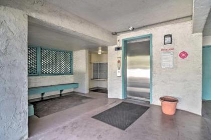 Renovated Beach Nook with Lanai Steps From Gulf - image 3